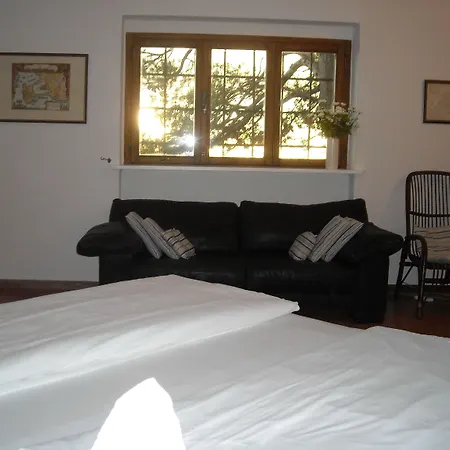 Talamoni Bed & Breakfast *