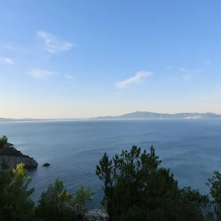 Talamoni Bed & Breakfast