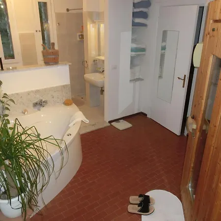 Talamoni Bed & Breakfast