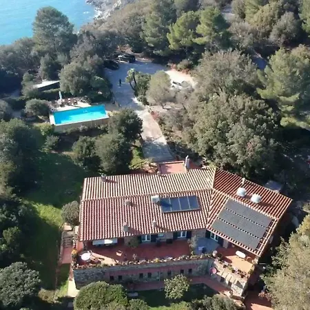 Talamoni Bed & Breakfast